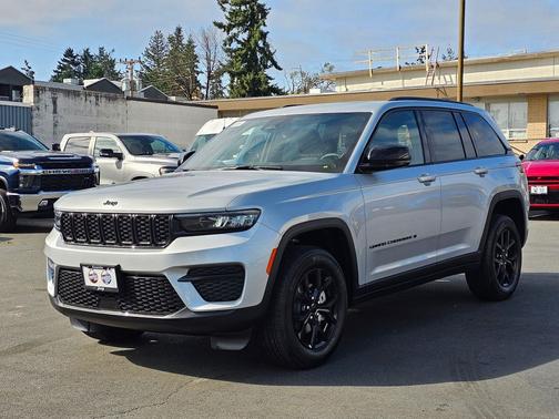 2025 Jeep Grand Cherokee Altitude