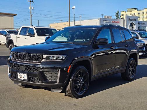 2026 Jeep Grand Cherokee Altitude