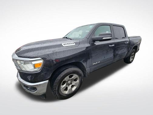 Diamond Black Crystal Pearlcoat 2019 RAM 1500 Big Horn