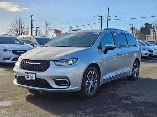 2026 Chrysler Pacifica L