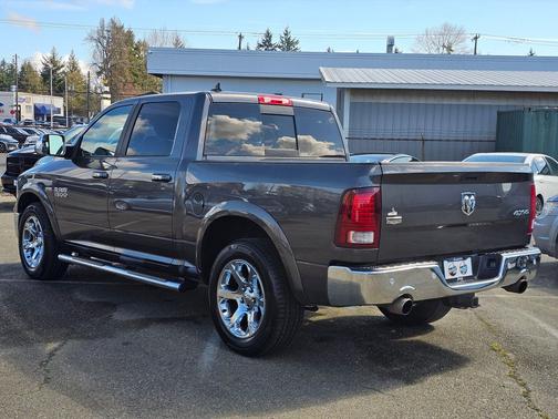 Granite Crystal Metallic Clearcoat 2017 RAM 1500 Laramie