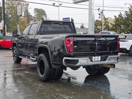 2023 Chevrolet Silverado 3500 LT