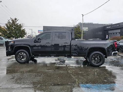 2023 Chevrolet Silverado 3500 LT