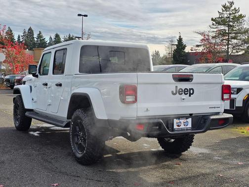 2025 Jeep Gladiator Sport