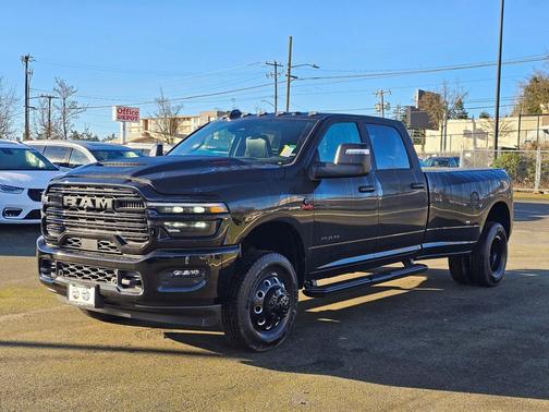 2026 RAM 3500 Laramie Crew Cab 4x4 8' Box