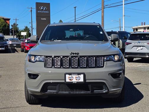 2021 Jeep Grand Cherokee Laredo
