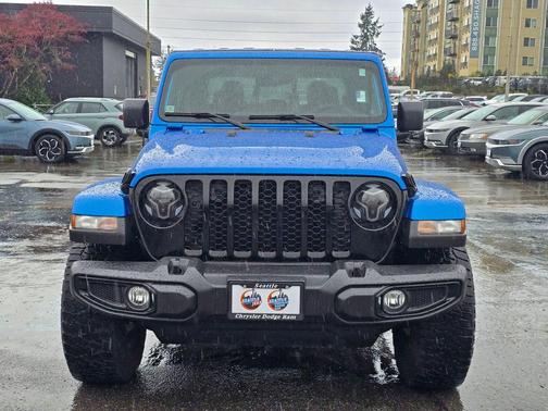 Hydro Blue Pearlcoat 2023 Jeep Gladiator Willys 4x4