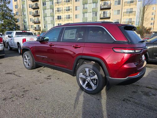 Velvet Red Pearlcoat 2024 Jeep Grand Cherokee 4xe Base