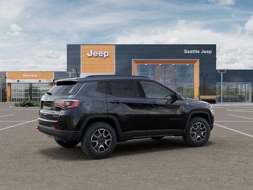 Diamond Black Crystal Pearlcoat 2026 Jeep Compass Trailhawk