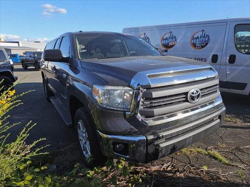 2014 Toyota Tundra SR5