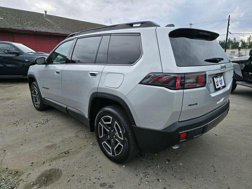 2026 Jeep Cherokee Laredo 4x4