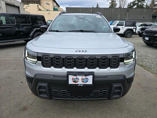 2026 Jeep Cherokee Laredo 4x4