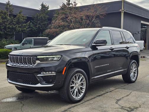 2022 Jeep Grand Cherokee Summit