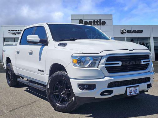 Bright White Clearcoat 2019 RAM 1500 Big Horn