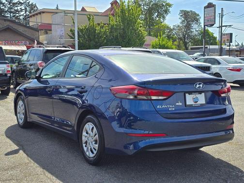 Lakeside Blue 2018 Hyundai ELANTRA SE
