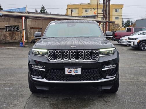 2025 Jeep Grand Cherokee Summit