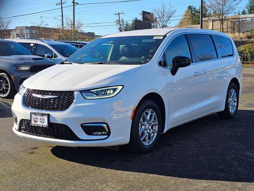 2026 Chrysler Pacifica L