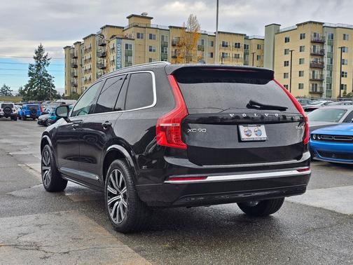 2024 Volvo XC90 B6 Plus Bright Theme 7-Seater