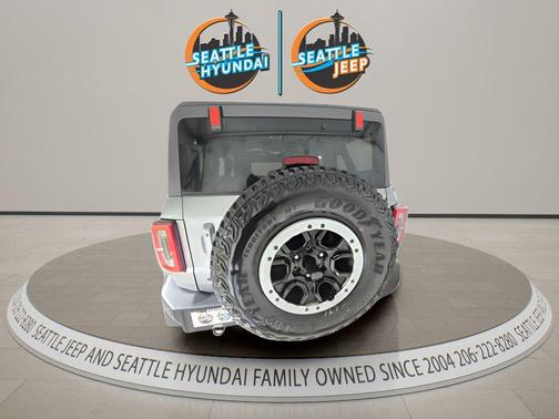 Iconic Silver Metallic 2024 Ford Bronco Outer Banks