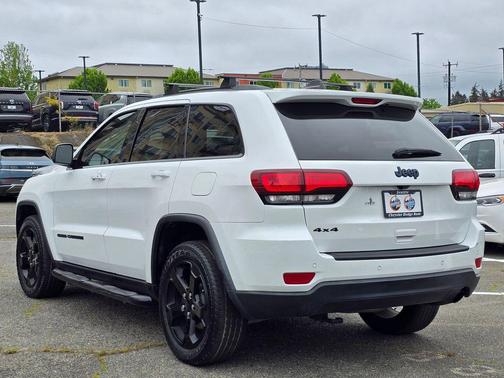 Bright White Clearcoat 2019 Jeep Grand Cherokee Upland