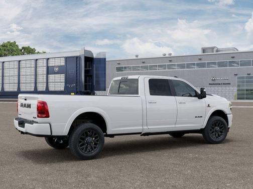 Bright White Clearcoat 2026 RAM 3500 Limited Crew Cab 4x4 8' Box