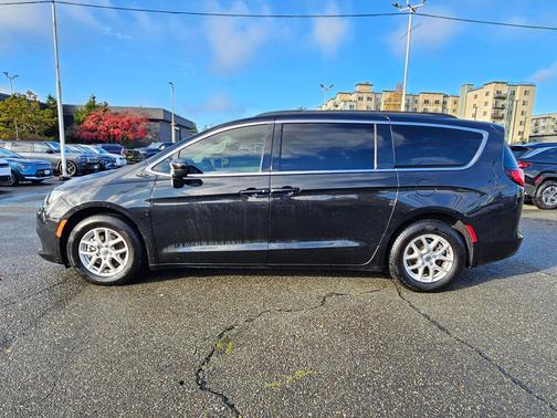 2021 Chrysler Voyager LXI
