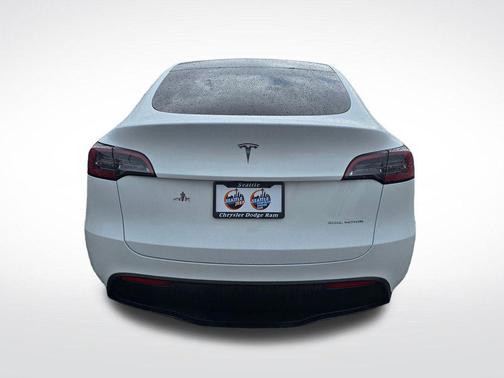 Pearl White Multi-Coat 2023 Tesla Model Y Long Range Dual Motor All-Wheel Drive
