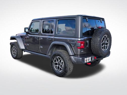 Granite Crystal Metallic Clearcoat 2024 Jeep Wrangler Rubicon