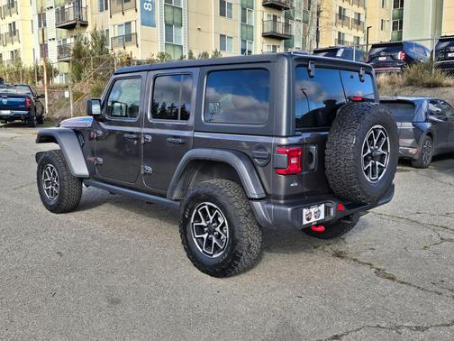 Granite Crystal Metallic Clearcoat 2024 Jeep Wrangler Rubicon