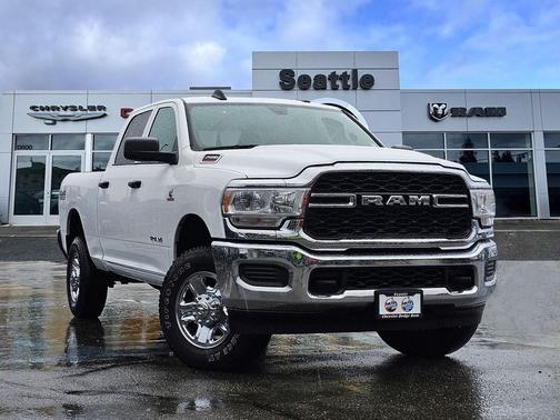 2022 RAM 2500 Tradesman Crew Cab 4x4 6'4' Box