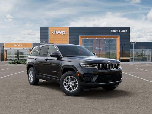 Diamond Black Crystal Pearlcoat 2026 Jeep Grand Cherokee Altitude