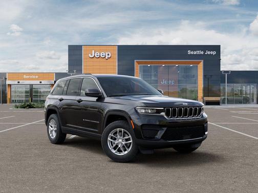 Diamond Black Crystal Pearlcoat 2026 Jeep Grand Cherokee Altitude