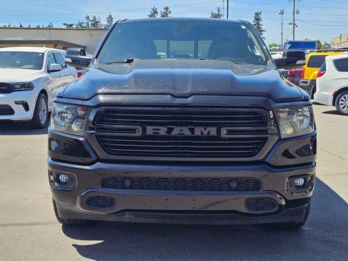 Diamond Black Crystal Pearlcoat 2019 RAM 1500 Big Horn