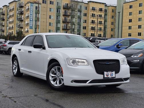 2023 Chrysler 300 Touring