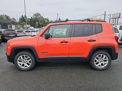 Omaha Orange 2018 Jeep Renegade Sport
