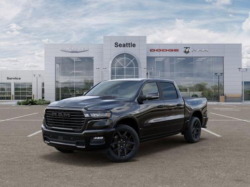 Diamond Black Crystal Pearlcoat 2026 RAM 1500 Laramie