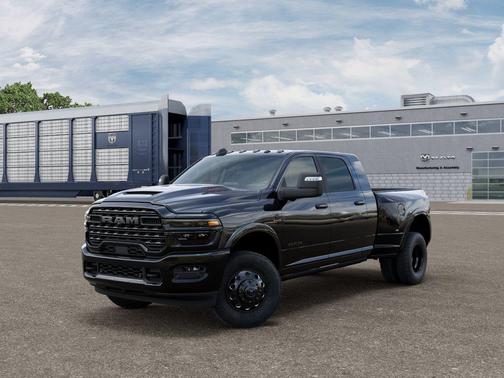 Diamond Black Crystal Pearlcoat 2026 RAM 3500 Limited Mega Cab 4x4 6'4' Box