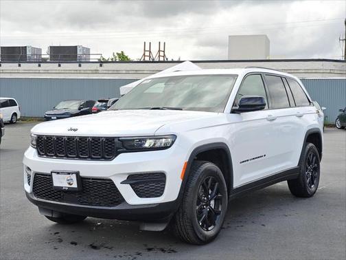2025 Jeep Grand Cherokee Altitude