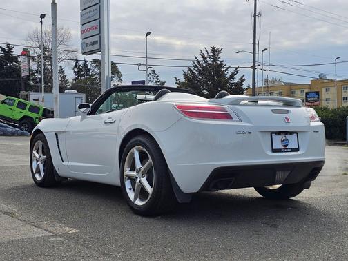 Polar White 2008 Saturn Sky Red Line