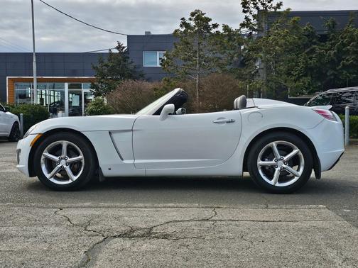 Polar White 2008 Saturn Sky Red Line
