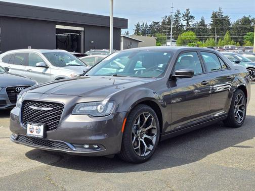 Granite Crystal Metallic Clearcoat 2017 Chrysler 300 S