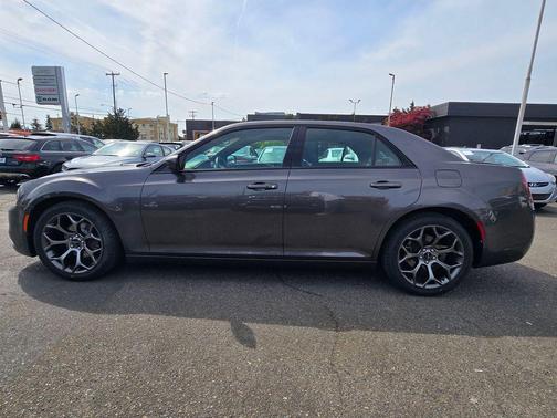 Granite Crystal Metallic Clearcoat 2017 Chrysler 300 S