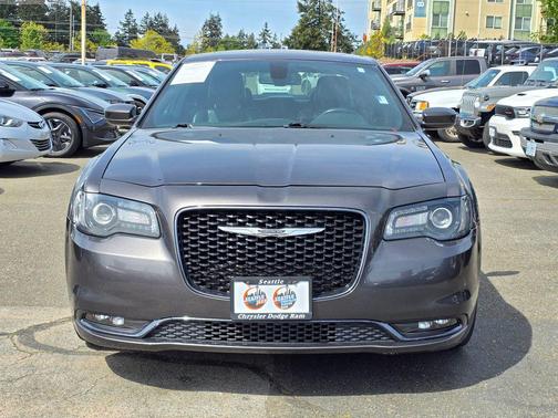 Granite Crystal Metallic Clearcoat 2017 Chrysler 300 S