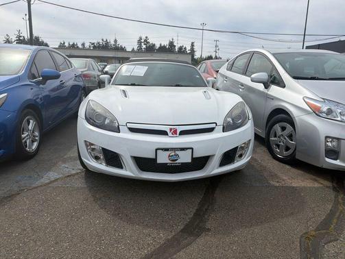 Polar White 2008 Saturn Sky Red Line
