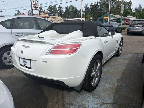 Polar White 2008 Saturn Sky Red Line
