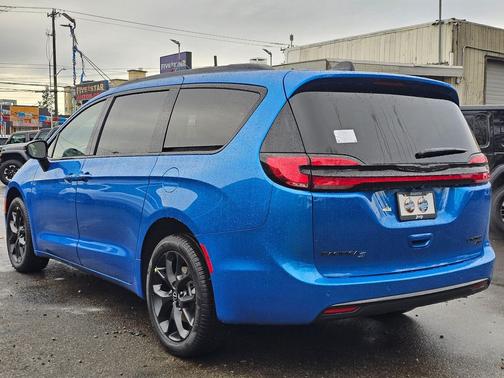 2026 Chrysler Pacifica Limited