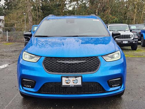 2026 Chrysler Pacifica Limited