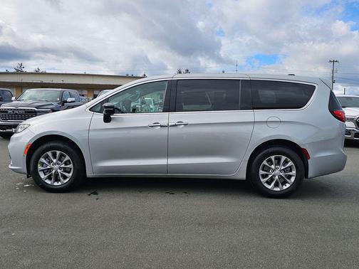 Silver Mist Clearcoat 2026 Chrysler Pacifica Limited