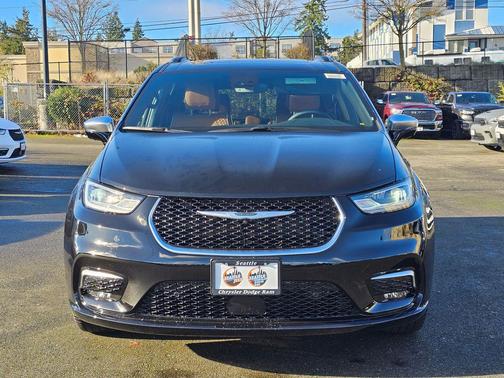 2026 Chrysler Pacifica L