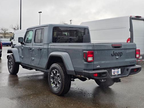 2026 Jeep Gladiator Sahara 4x4